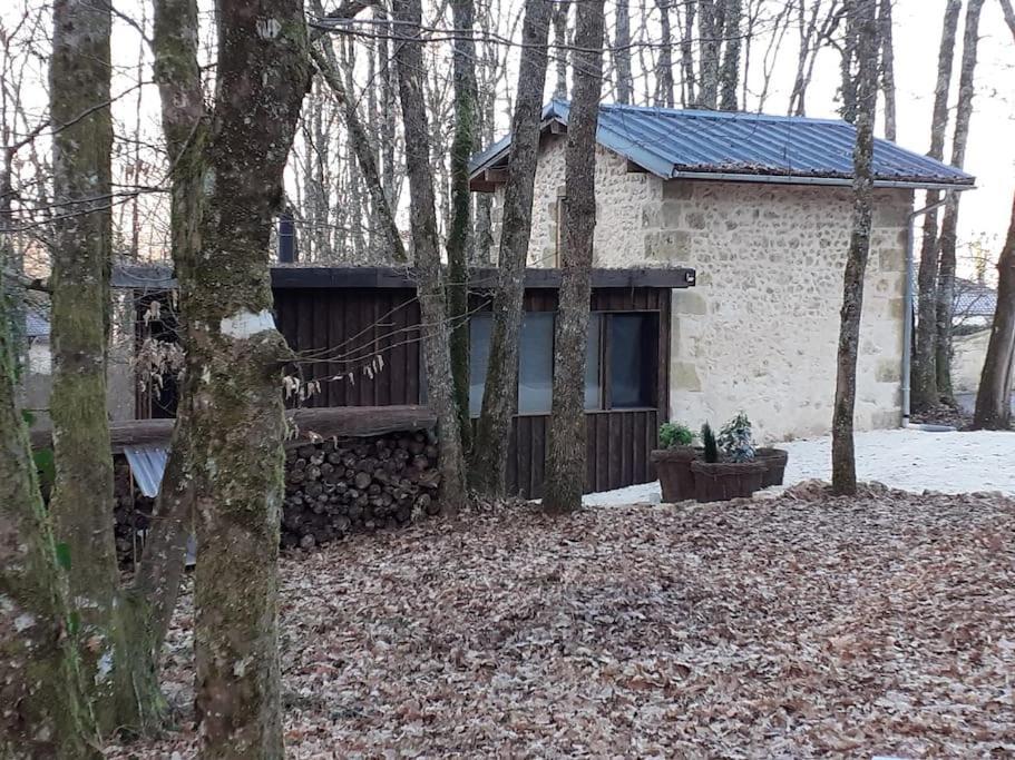 Le Gite De La Cabane De L'Oiseau Couze-et-Saint-Front Exterior foto