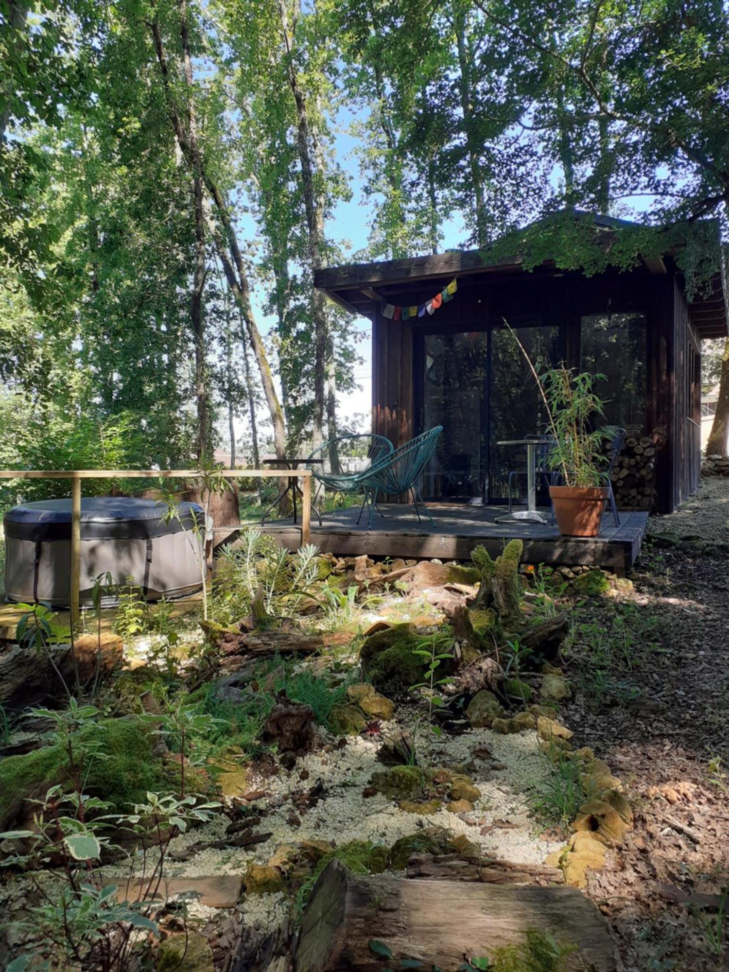 Le Gite De La Cabane De L'Oiseau Couze-et-Saint-Front Exterior foto